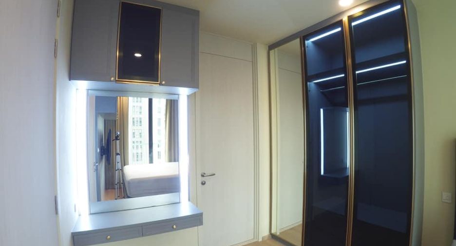 For rent 2 bedrooms condo in Watthana, Bangkok