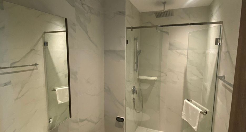 For rent 3 ベッドルーム condo in Sathon, Bangkok