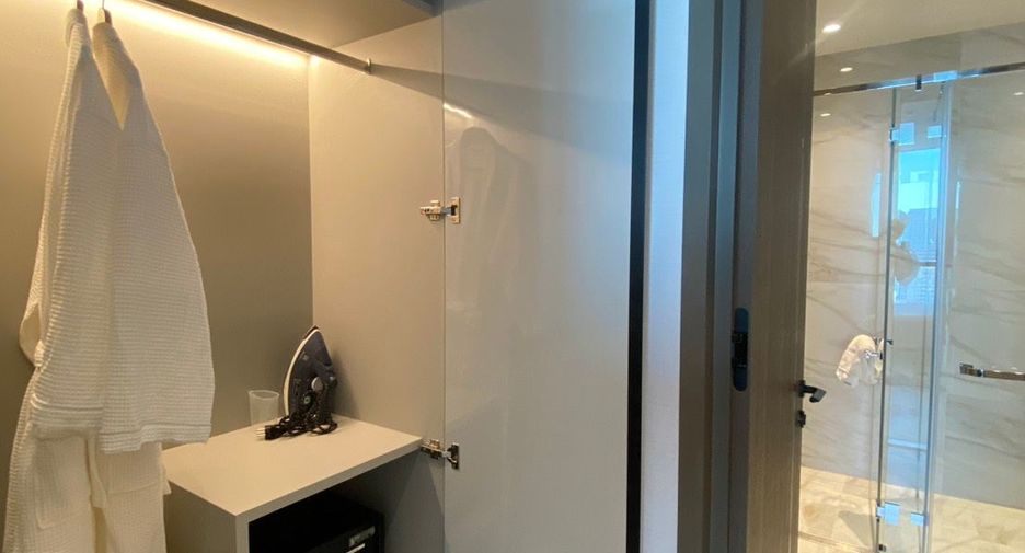 For rent 3 ベッドルーム condo in Sathon, Bangkok