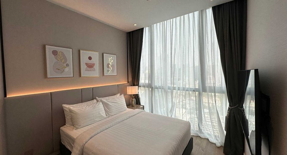 For rent 3 bedrooms condo in Sathon, Bangkok