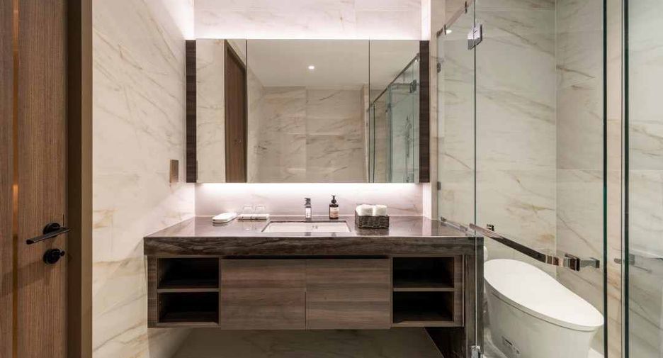 Condo en alquiler de 3 habitaciones en Sathon, Bangkok