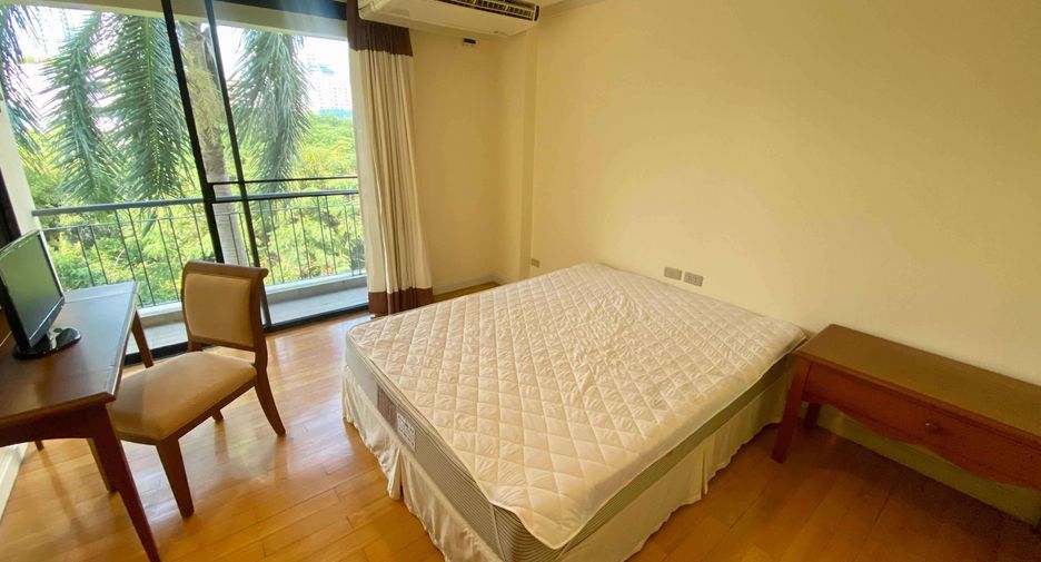 For rent 3 bedrooms condo in Watthana, Bangkok