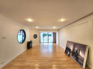 Casa adosada en alquiler de 3 habitaciones en Watthana, Bangkok
