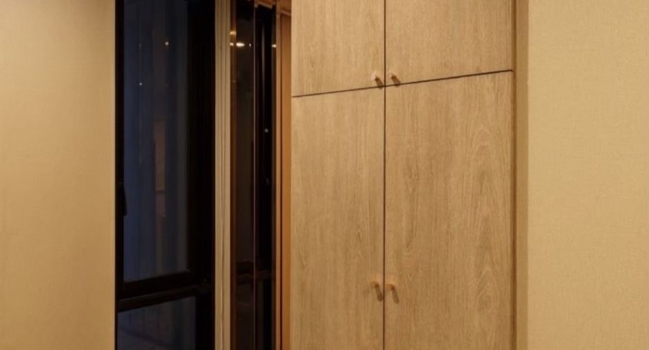 For rent 3 bedrooms condo in Pathum Wan, Bangkok
