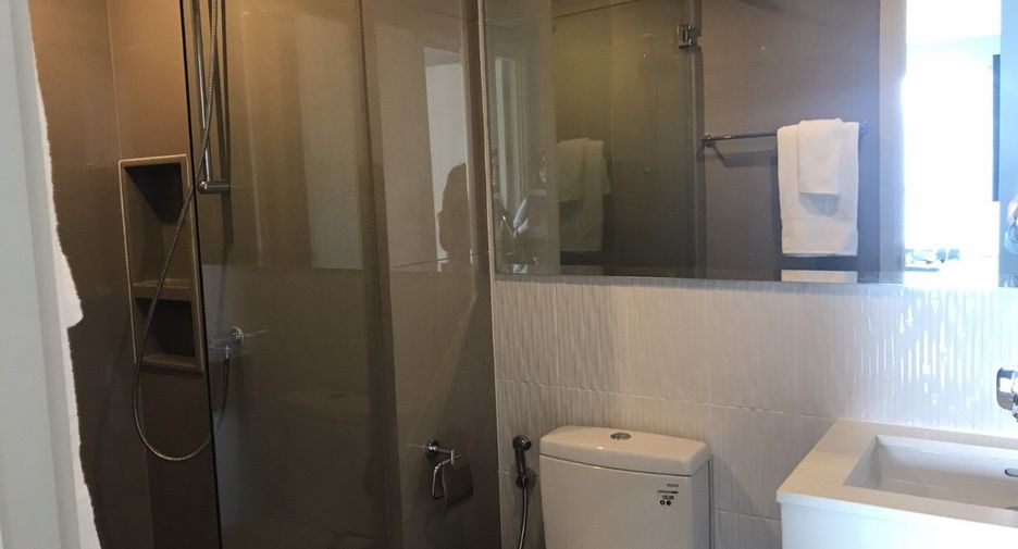 Condo en alquiler de 2 habitaciones en Khlong Toei, Bangkok