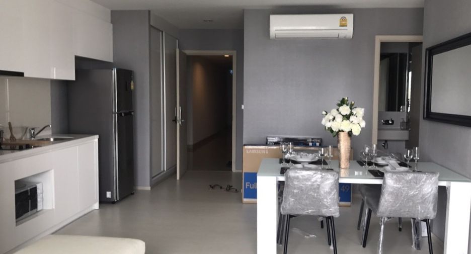 Condo en alquiler de 2 habitaciones en Khlong Toei, Bangkok