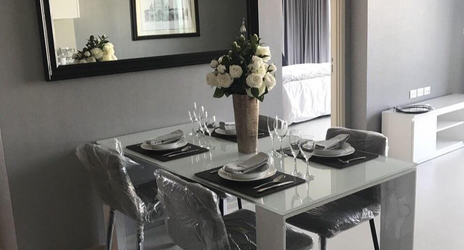 Condo en alquiler de 2 habitaciones en Khlong Toei, Bangkok