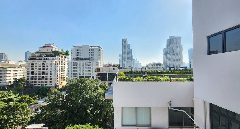 À louer 3 chambres condo à Watthana, Bangkok