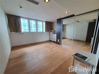 For sale 2 bedrooms condo in Khlong Toei, Bangkok
