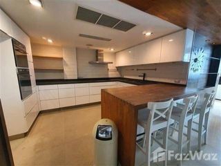For sale 2 bedrooms condo in Khlong Toei, Bangkok