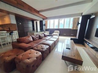For sale 2 bedrooms condo in Khlong Toei, Bangkok