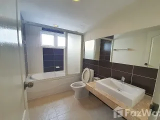 À louer 2 chambres condo à Watthana, Bangkok