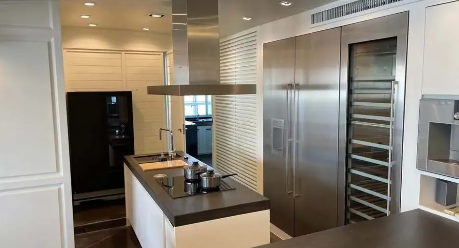 For rent 3 bedrooms condo in Watthana, Bangkok