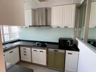 Condo en alquiler de 3 habitaciones en Watthana, Bangkok