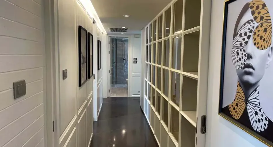 For rent 3 bedrooms condo in Watthana, Bangkok