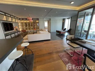 Condo en alquiler de 3 habitaciones en Watthana, Bangkok