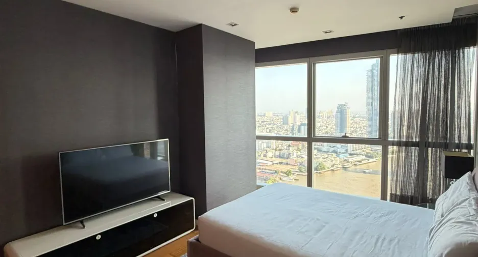 For sale 4 bedrooms condo in Sathon, Bangkok