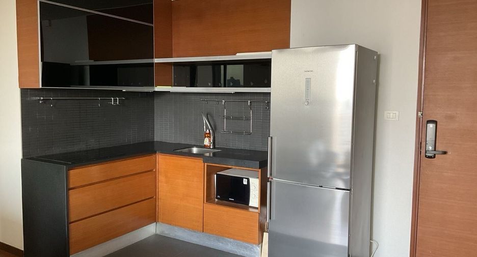 Condo en venta de 2 habitaciones en Khlong Toei, Bangkok
