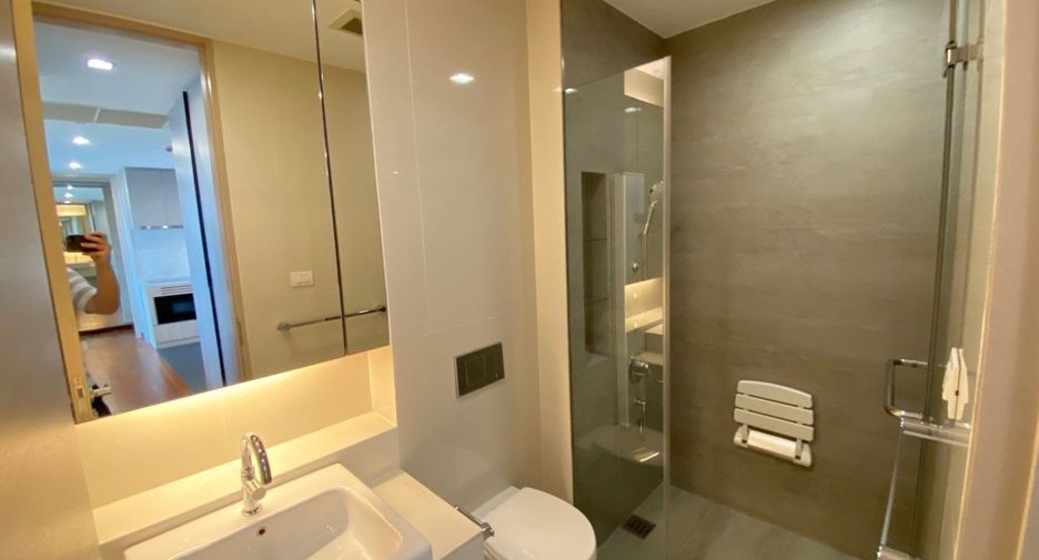 Condo en alquiler de 2 habitaciones en Khlong Toei, Bangkok
