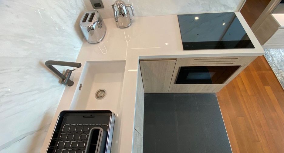 Condo en alquiler de 2 habitaciones en Khlong Toei, Bangkok