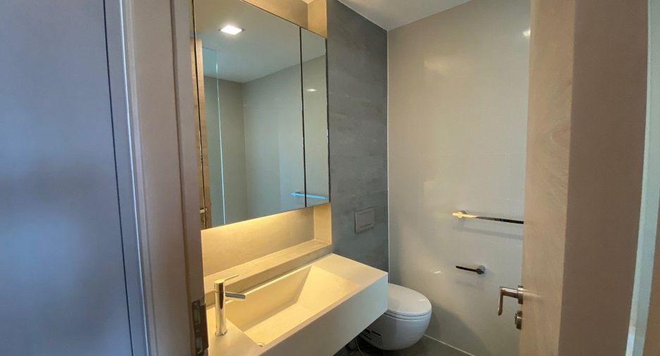 Condo en alquiler de 2 habitaciones en Khlong Toei, Bangkok