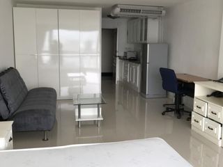 For rent studio condo in Watthana, Bangkok
