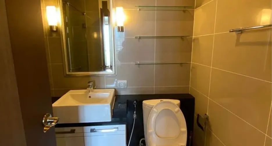 For rent 1 bed condo in Sathon, Bangkok