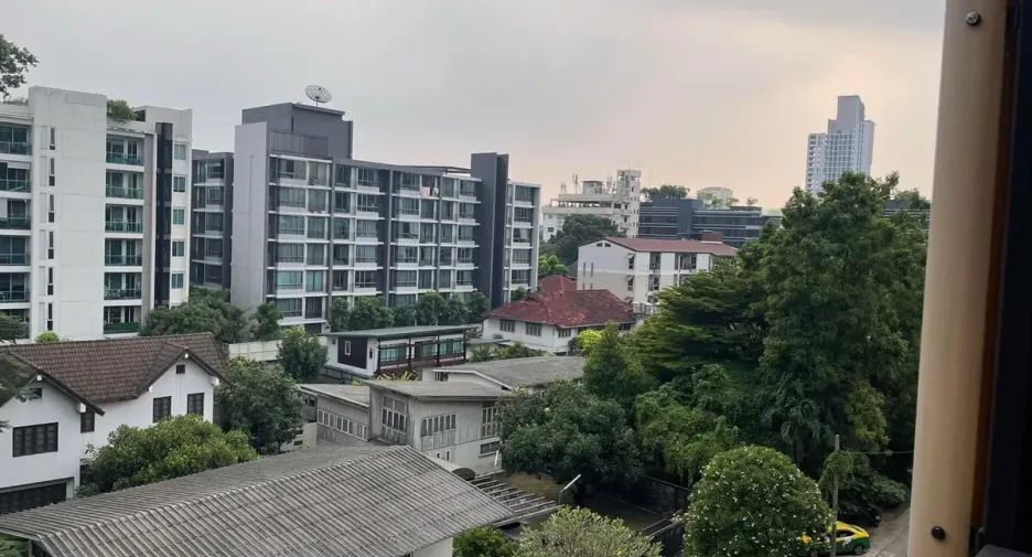 For rent 1 bed condo in Khlong Toei, Bangkok