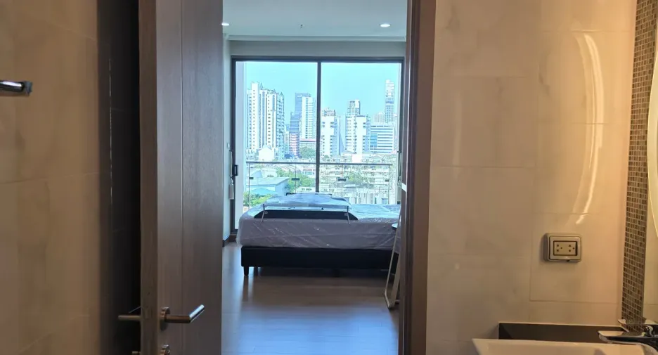 For rent 1 bed condo in Watthana, Bangkok