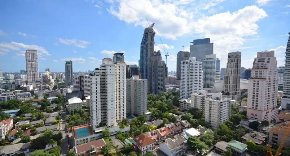 For sale and for rent 2 bedrooms condo in Watthana, Bangkok