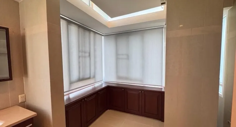 For rent 2 bedrooms apartment in Khlong Toei, Bangkok