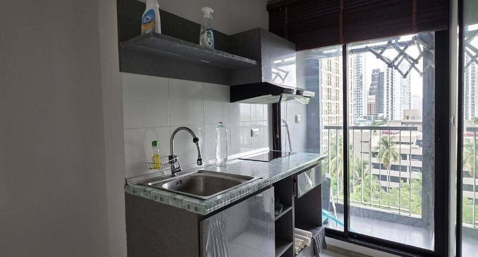 For sale 1 bed condo in Chom Thong, Bangkok