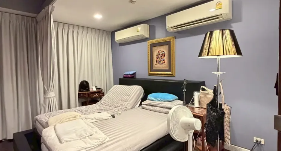 For sale 3 bedrooms condo in Watthana, Bangkok