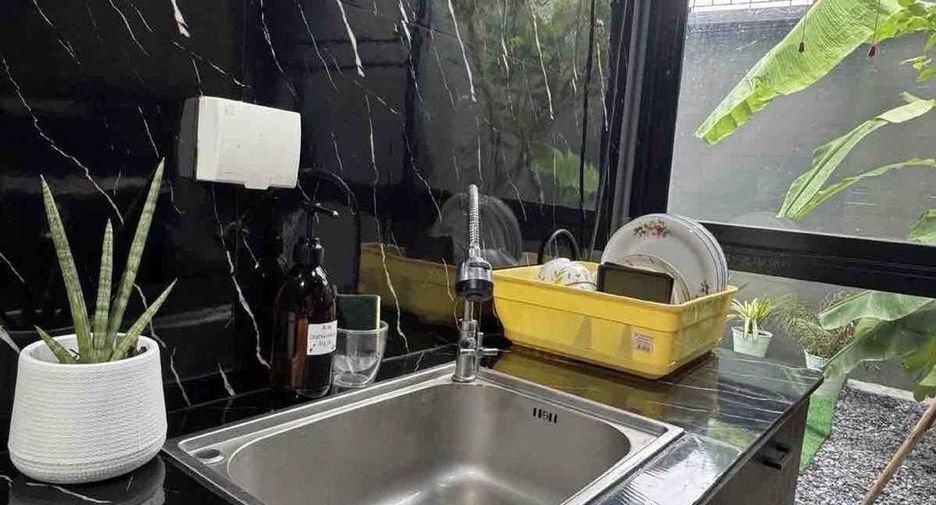 Продажа и аренда 3 спальни таунхаус в Сапхан Сунг, Бангкок