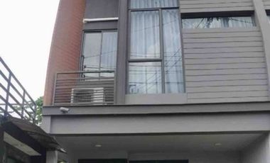 Reihenhaus zum Kauf und zur Miete mit 3 Zimmer in Saphan Sung, Bangkok