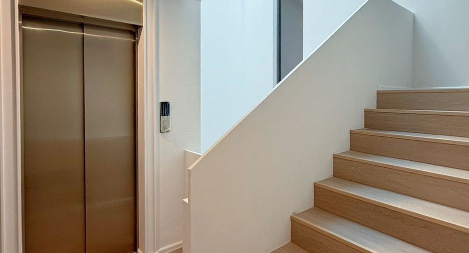 Haus zum Kauf und zur Miete mit 5 Zimmer in Watthana, Bangkok