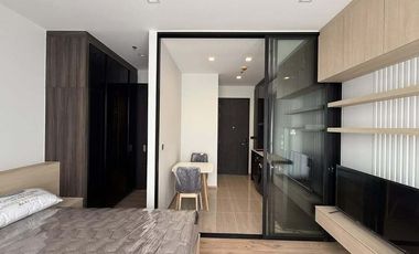 For rent studio condo in Phaya Thai, Bangkok