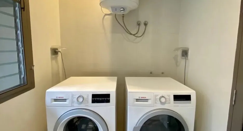Condo en alquiler de 3 habitaciones en Yan Nawa, Bangkok