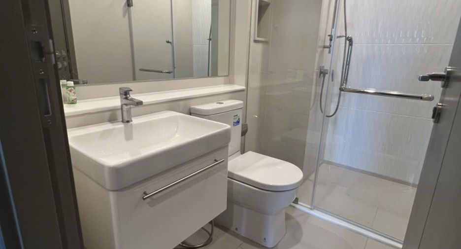 For rent 1 bed condo in Huai Khwang, Bangkok