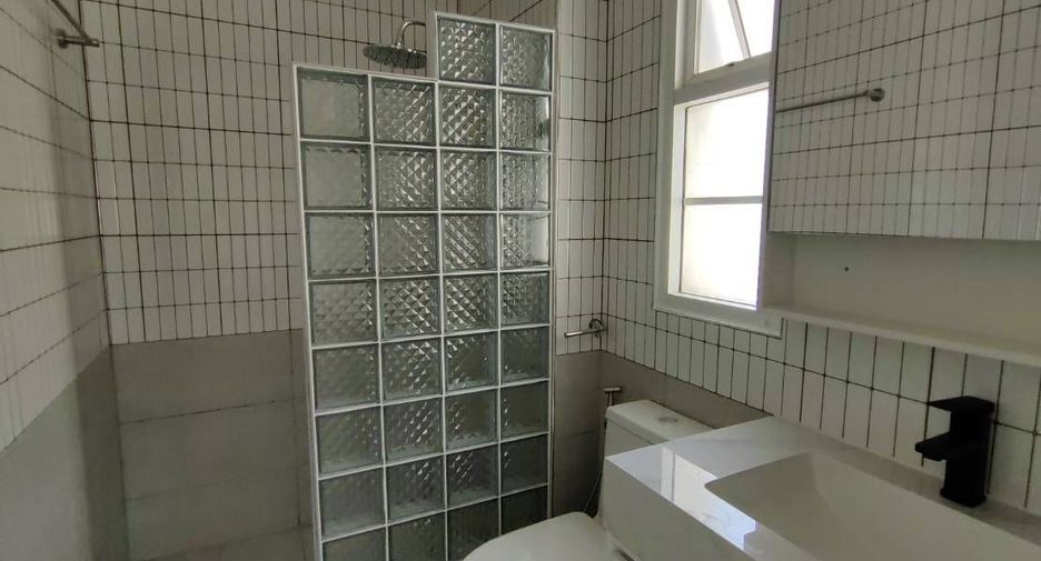 For rent office in Bang Na, Bangkok