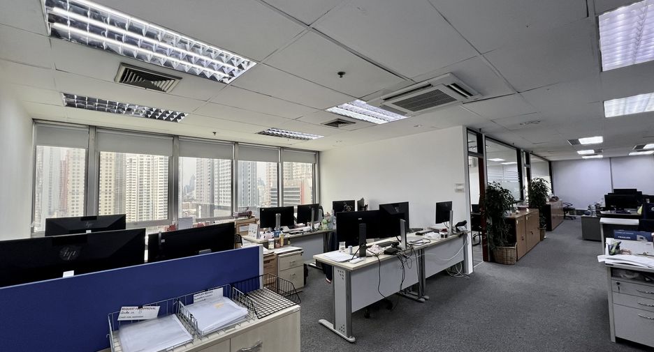 For rent office in Khlong Toei, Bangkok