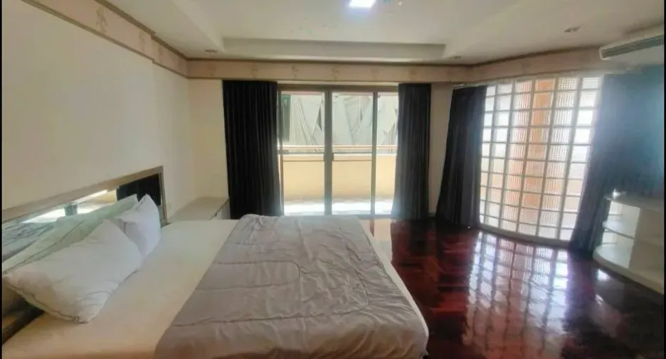Wohnung zur Miete mit 3 Zimmer in Watthana, Bangkok