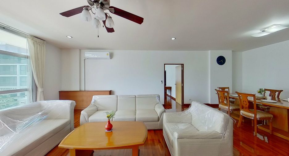 For rent 3 bedrooms apartment in Watthana, Bangkok