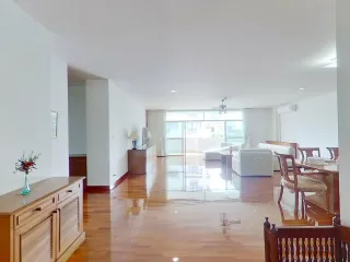 For rent 3 bedrooms apartment in Watthana, Bangkok