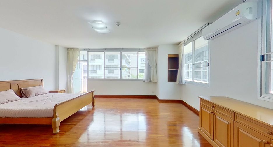 For rent 3 bedrooms apartment in Watthana, Bangkok