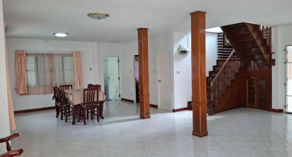 For rent 3 bedrooms house in Si Racha, Chonburi