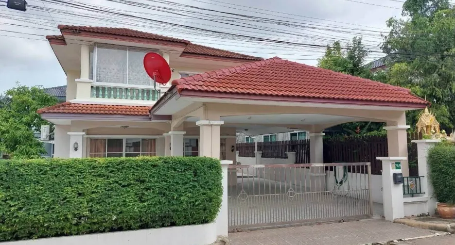 For rent 3 bedrooms house in Si Racha, Chonburi