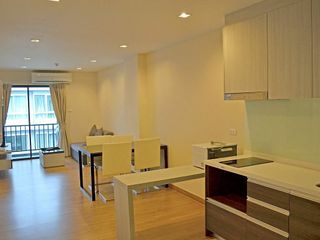 Apartamento en alquiler de 2 habitaciones en Watthana, Bangkok