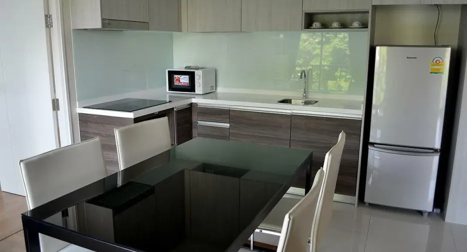 For rent 2 bedrooms apartment in Watthana, Bangkok