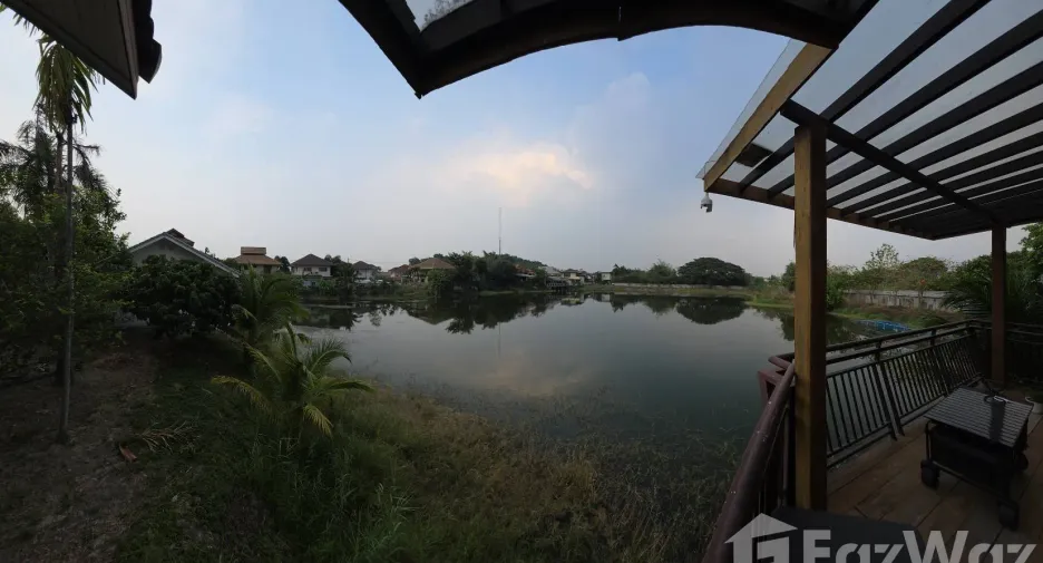 For sale 4 bedrooms house in Mueang Chiang Mai, Chiang Mai